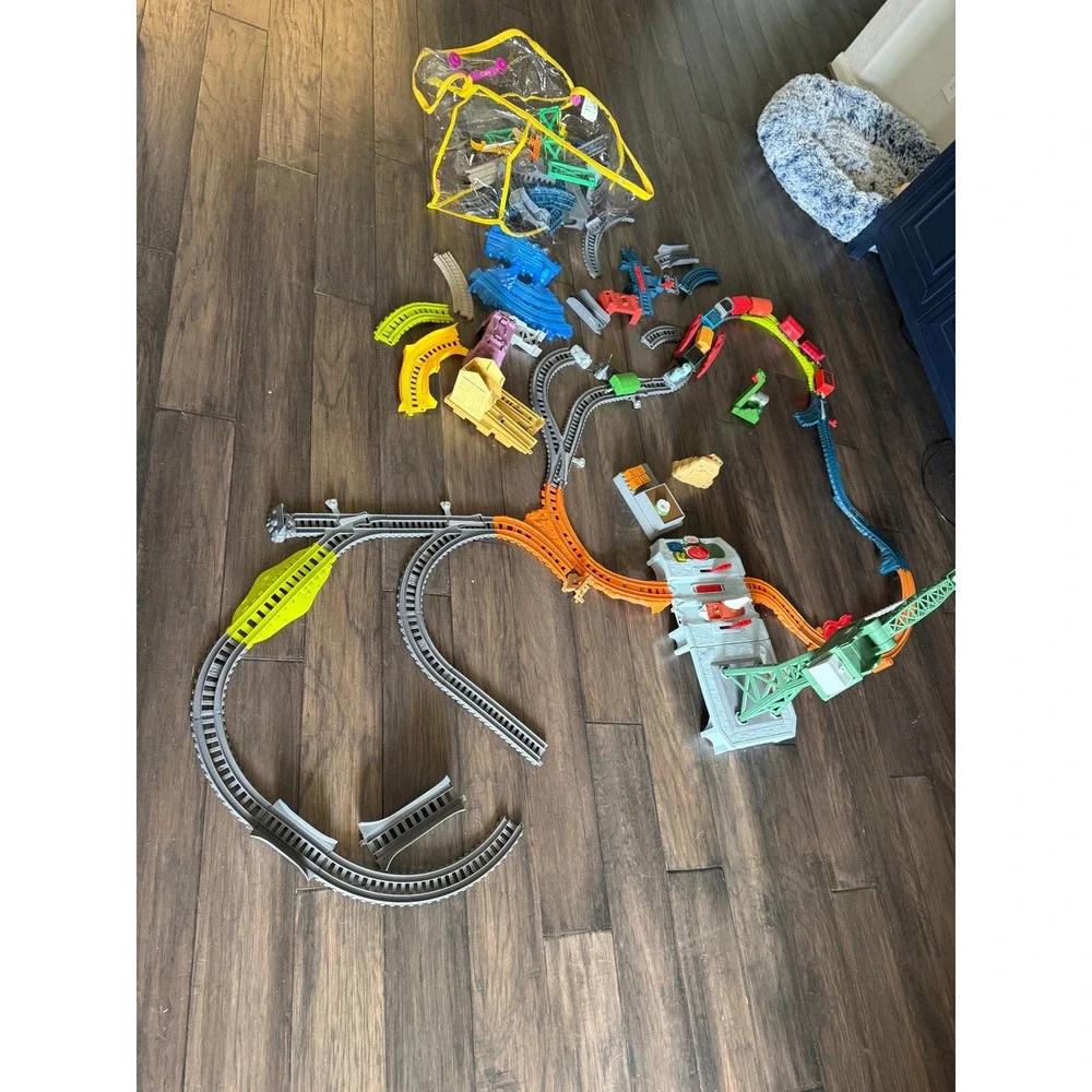 Thomas & Friends TrackMaster Lot Cassia Crane Cargo Tracks and Accessories Set